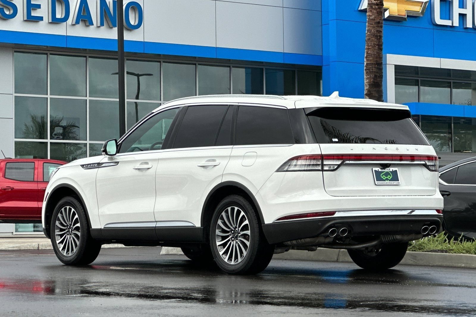 Used 2024 Lincoln Aviator Reserve AWD/4WD image 5