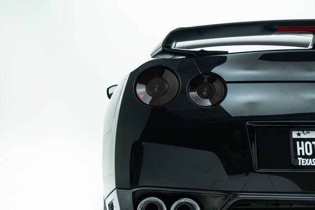 Used 2014 Nissan GT-R Track Edition AWD/4WD image 17