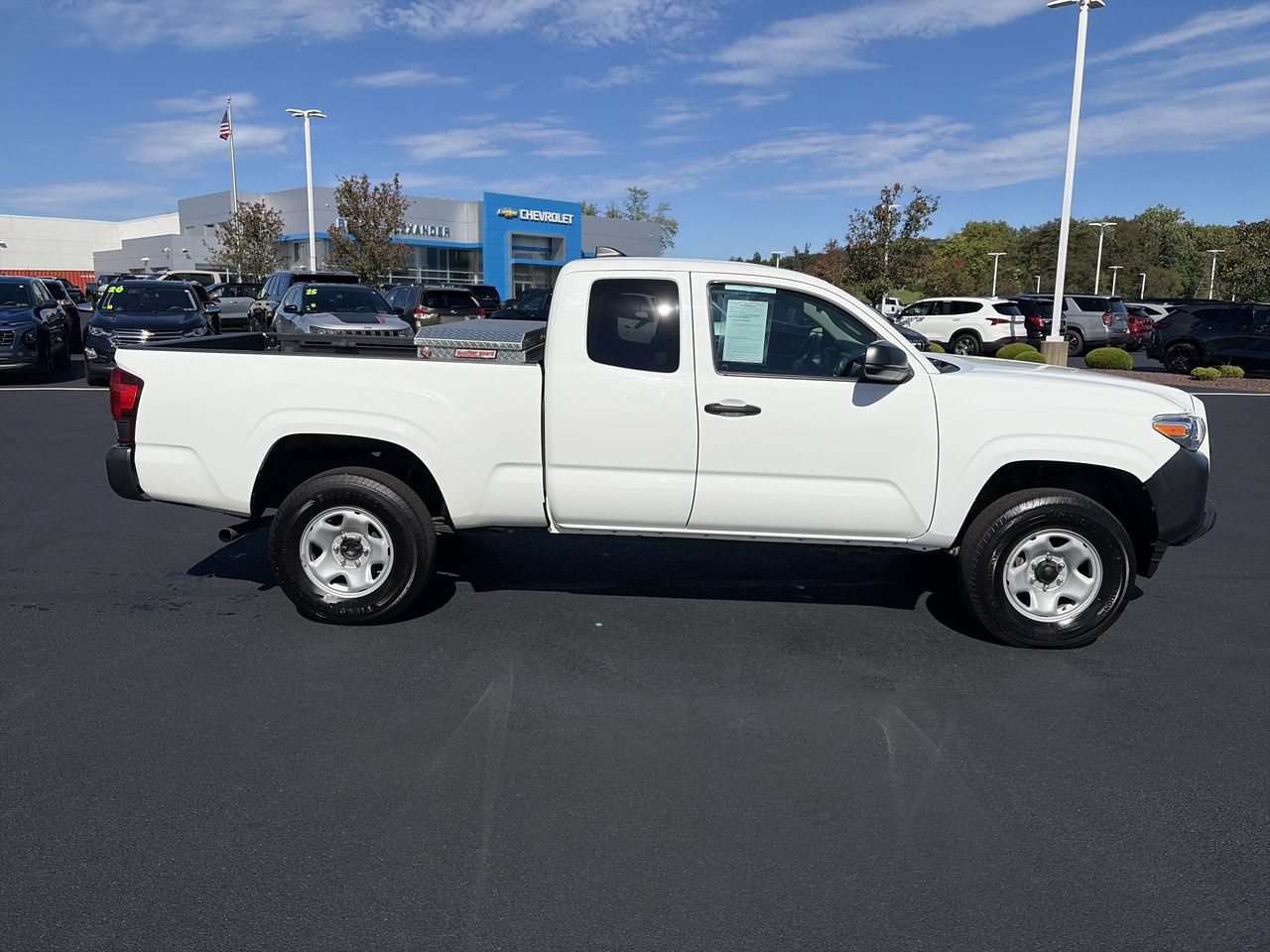 Used 2020 Toyota Tacoma SR AWD/4WD image 8