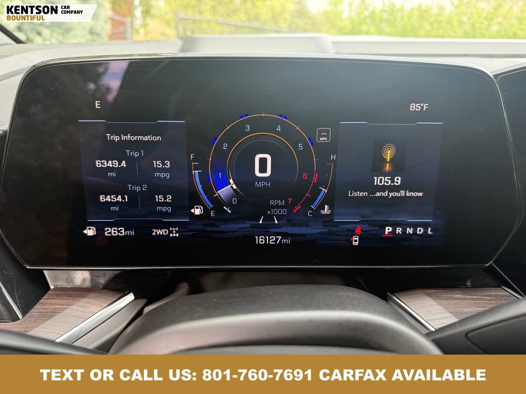 Used 2025 Chevrolet Suburban Z71 image 16