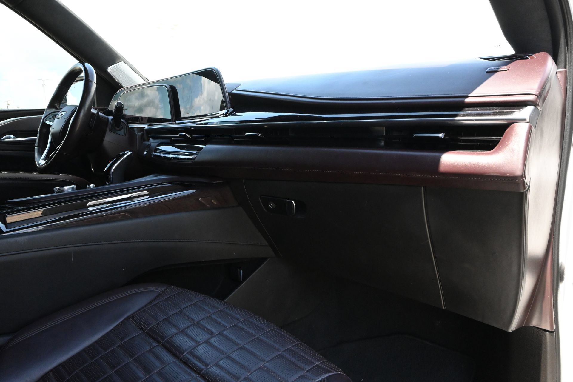 Used 2021 Cadillac Escalade ESV Sport Platinum RWD image 25