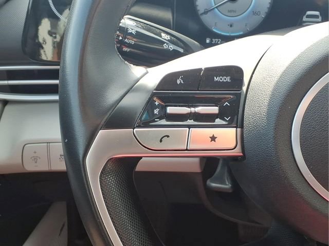 Used 2024 Hyundai Elantra Limited FWD image 13