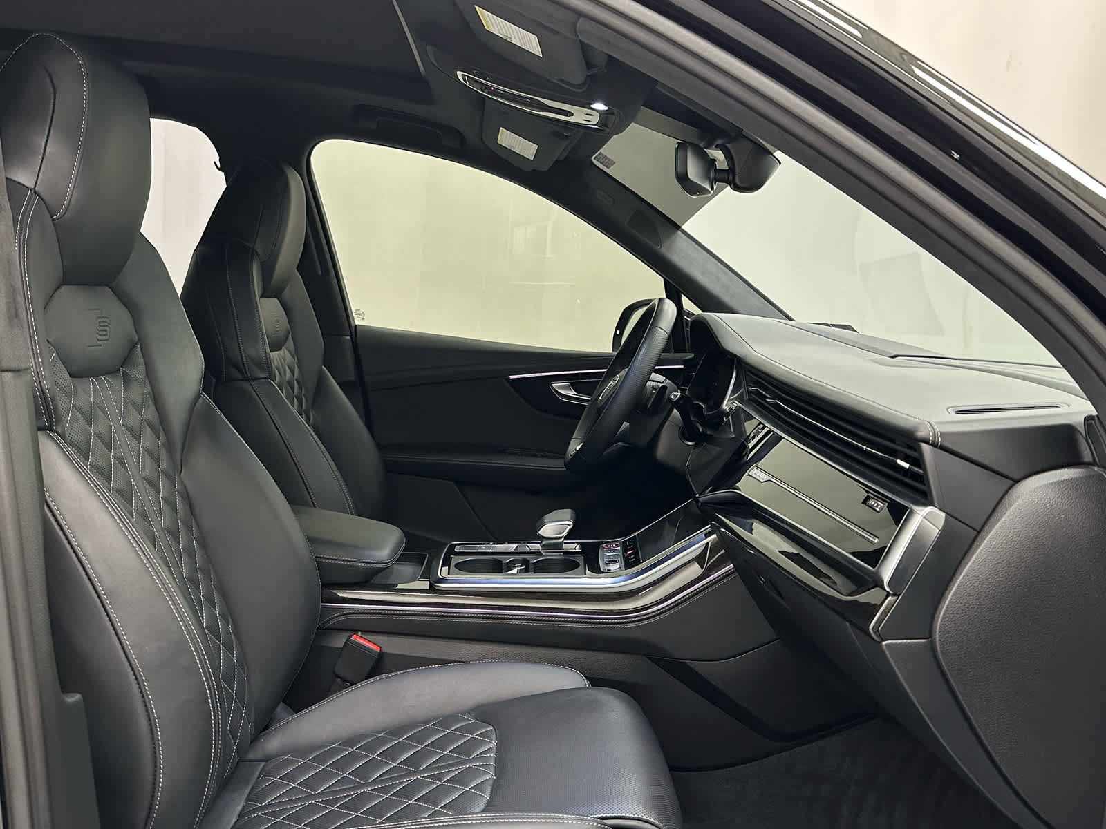 Used 2023 Audi SQ7 Prestige w/ Sport Package image 19