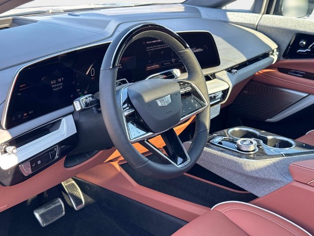 New 2027 Cadillac Optiq Premium Sport w/ LPO, Floor Liner Package AWD/4WD image 20