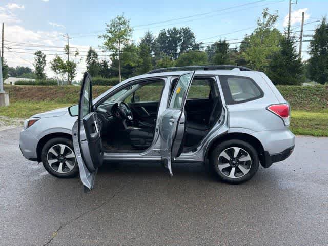 Used 2017 Subaru Forester 2.5i w/ Alloy Wheel Package AWD/4WD image 14