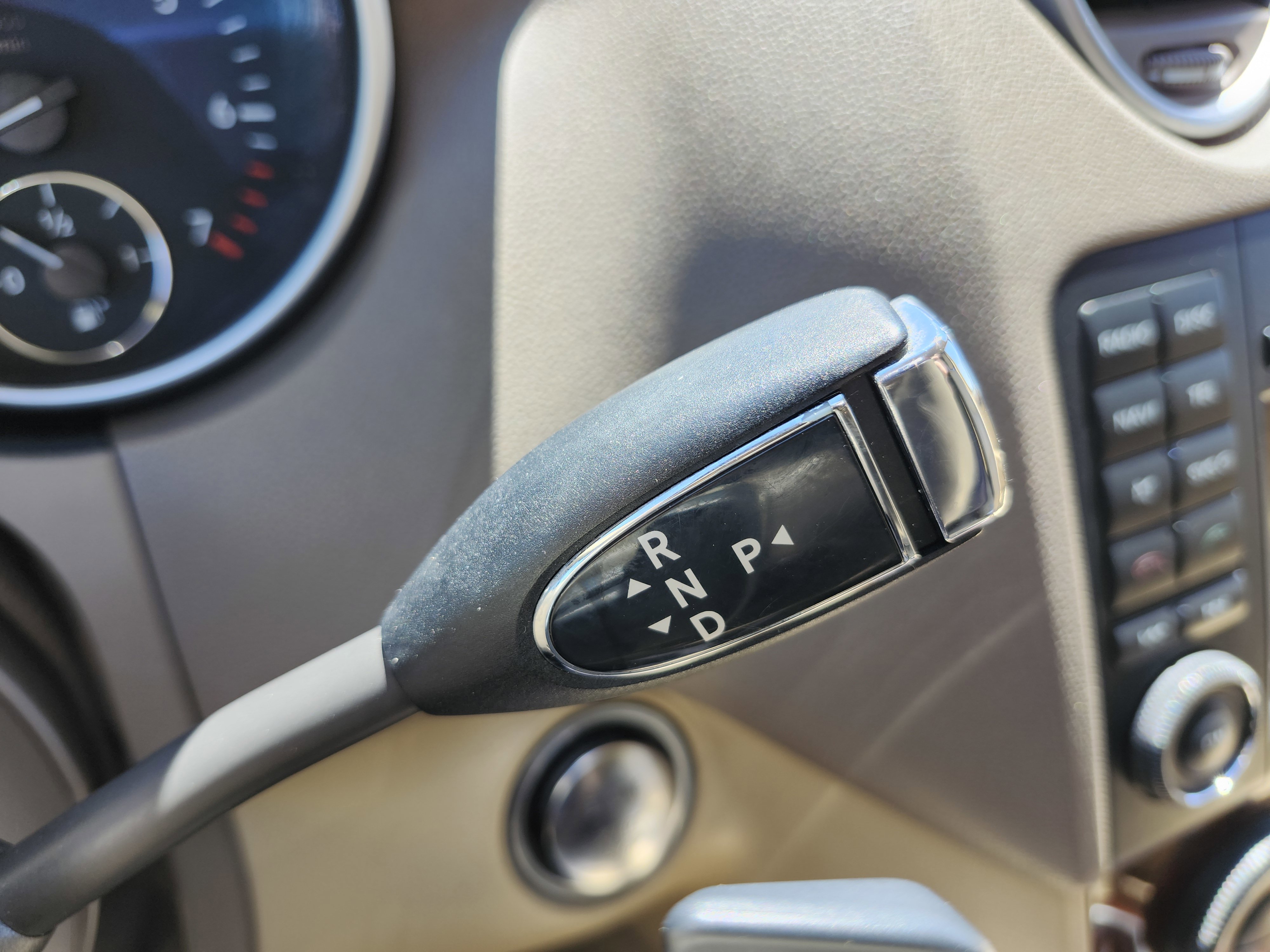 Used 2011 Mercedes-Benz ML 350 4MATIC image 34