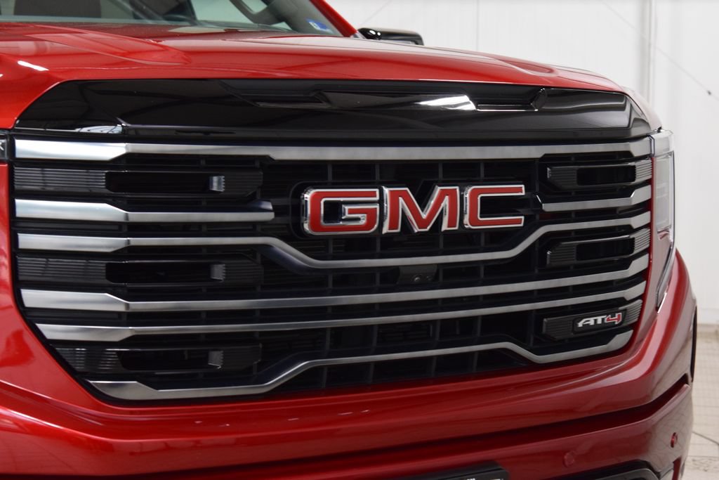 Used 2025 GMC Sierra 1500 AT4 w/ AT4 Premium Package AWD/4WD image 10