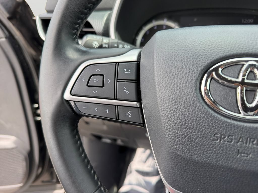 Used 2022 Toyota Highlander XSE AWD/4WD image 20