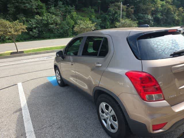 Used 2018 Chevrolet Trax LS FWD image 6
