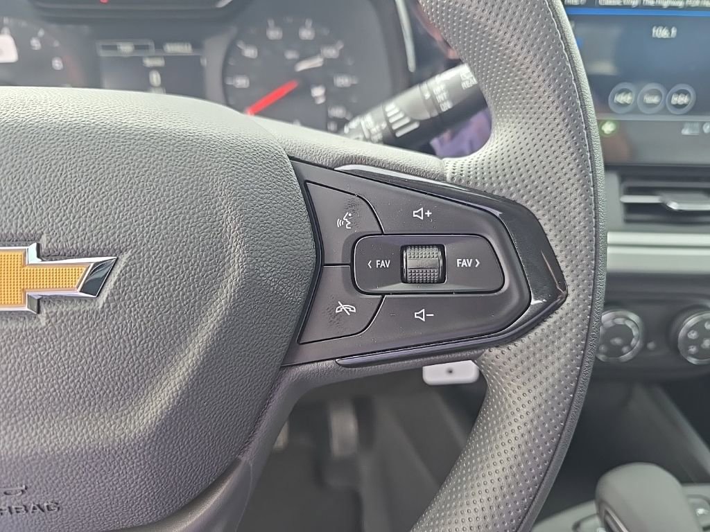 New 2026 Chevrolet Trax LS w/ LS Convenience Package image 17