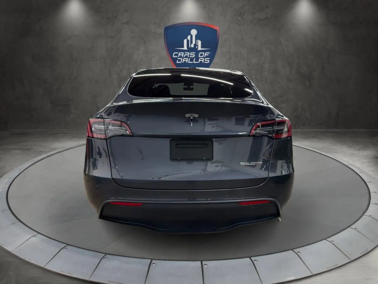 Used 2022 Tesla Model Y Performance image 4