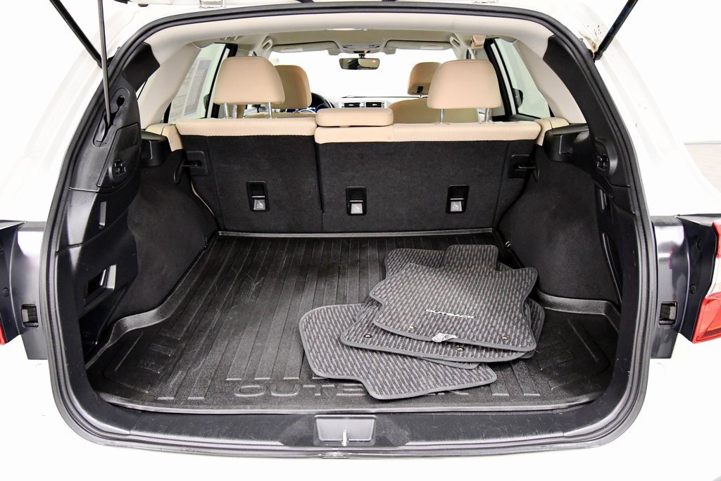 Used 2018 Subaru Outback 2.5i Premium image 7