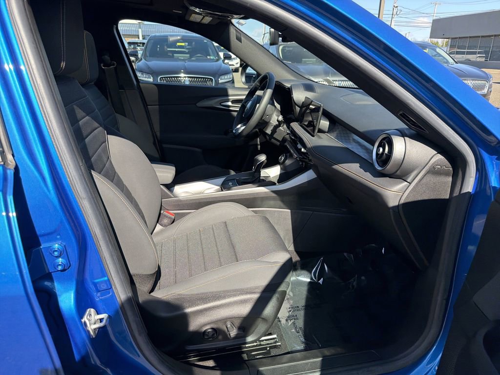 Used 2024 Alfa Romeo Tonale Ti image 15