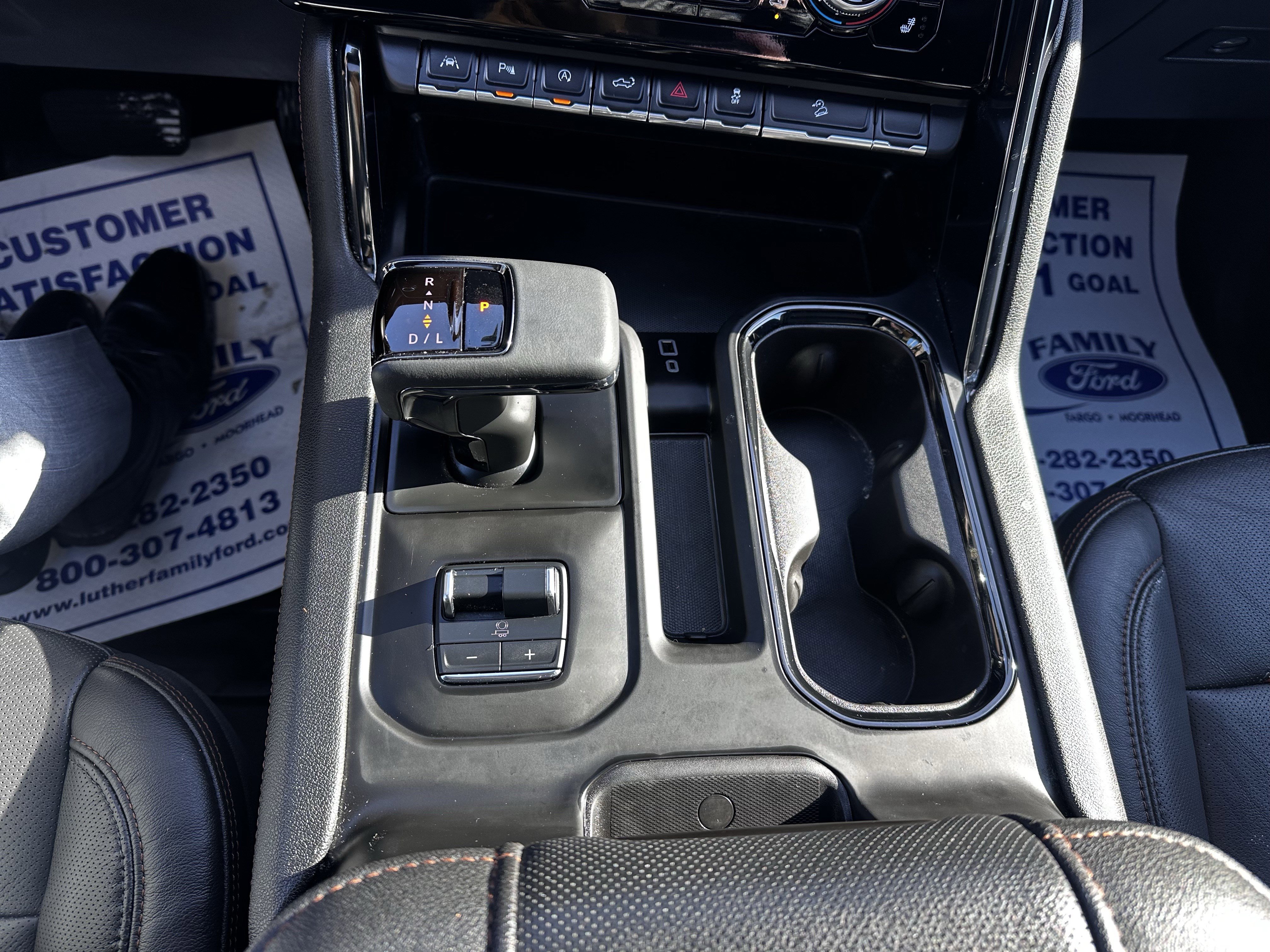 Used 2024 GMC Sierra 1500 AT4 w/ Technology Package AWD/4WD image 17