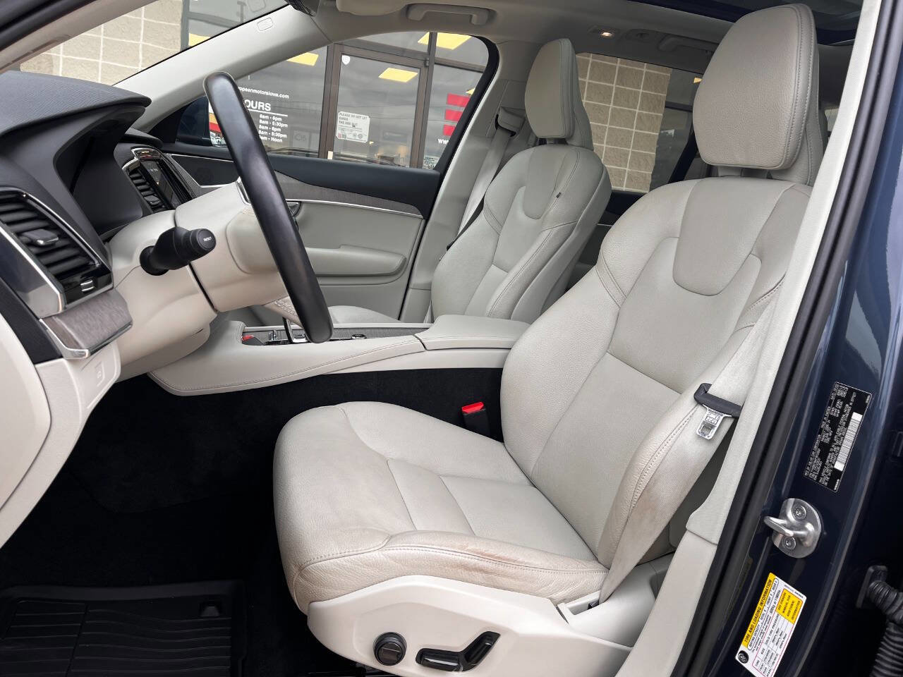 Used 2023 Volvo XC90 B6 Plus w/ Protection Package Premier image 8