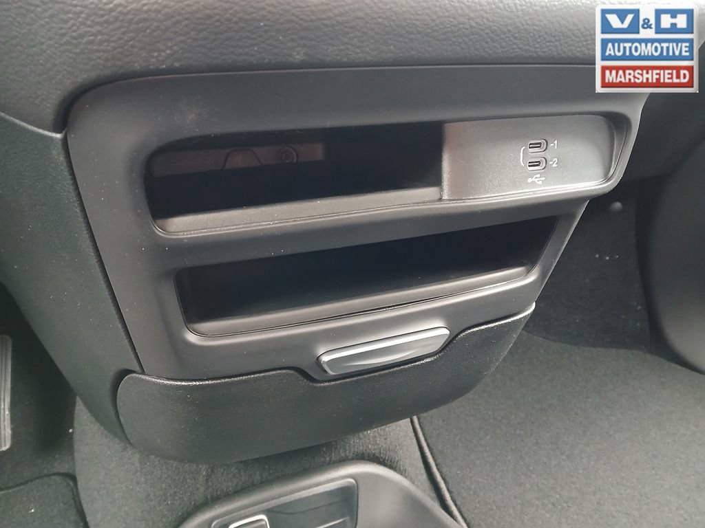 New 2026 Chrysler Voyager LX FWD image 22