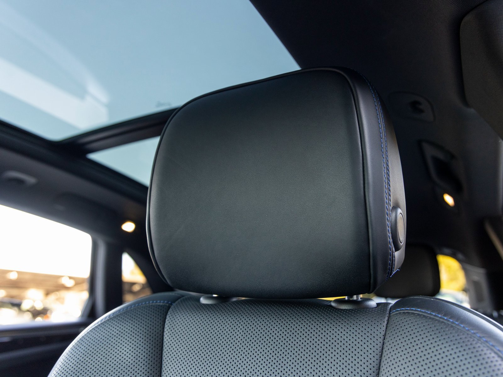 Certified 2024 Porsche Macan image 26