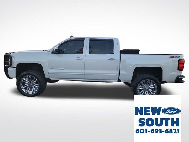 Used 2018 Chevrolet Silverado 1500 LT w/ All Star Edition image 2