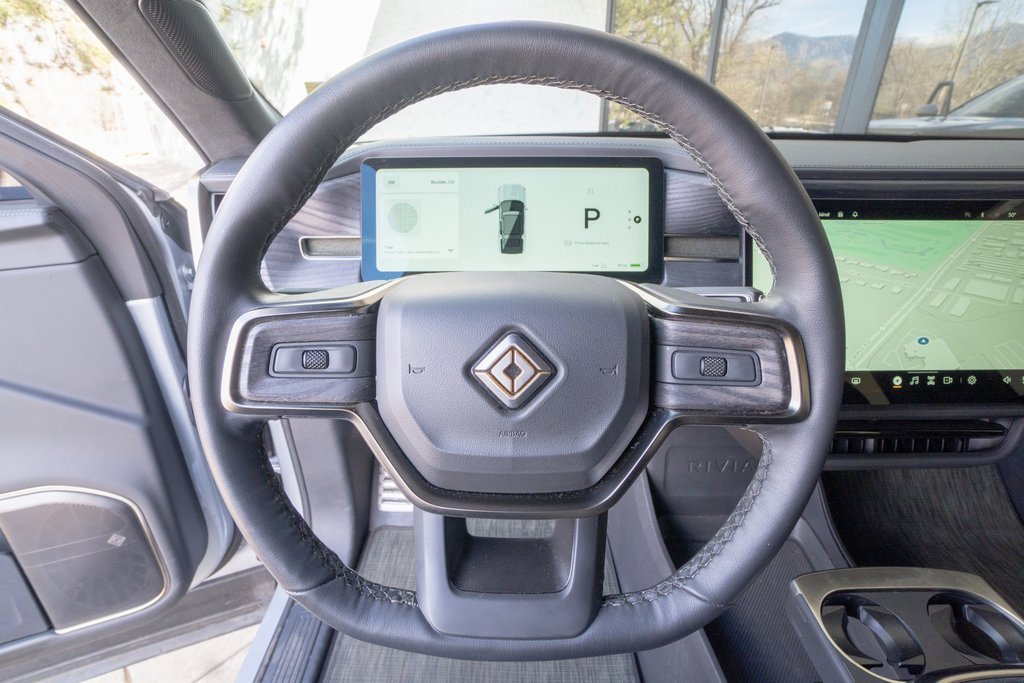 Used 2024 Rivian R1S Adventure image 12