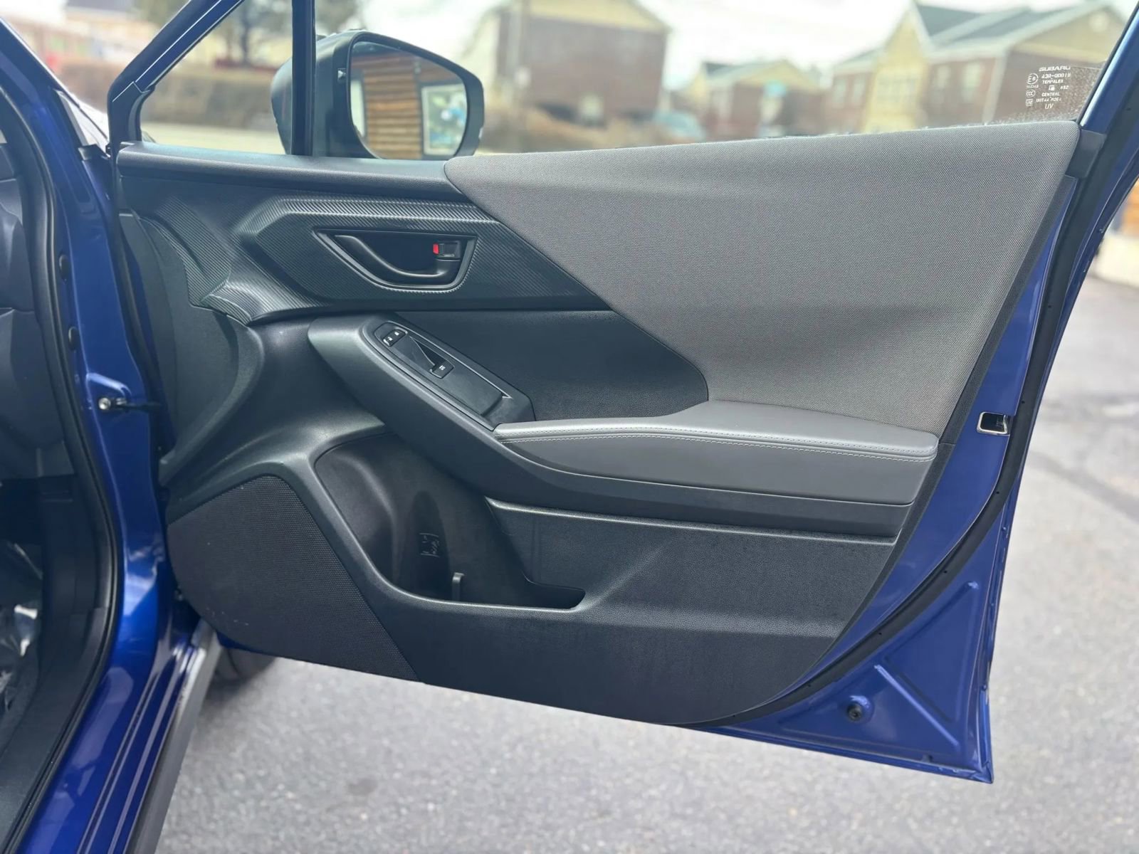 Used 2024 Subaru Crosstrek 2.0i Premium image 25