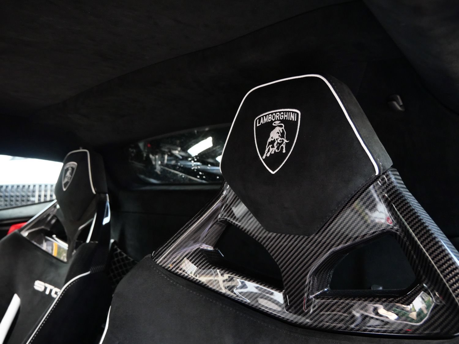 Used 2023 Lamborghini Huracan STO RWD image 23