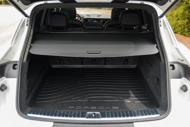 Used 2024 Porsche Cayenne AWD/4WD image 21