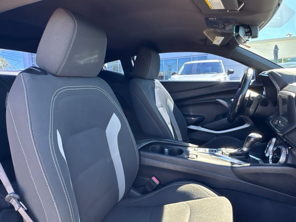 Used 2017 Chevrolet Camaro LT RWD image 15