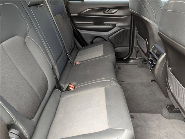 Used 2024 Jeep Grand Cherokee Laredo X w/ Luxury Tech Group I AWD/4WD image 20