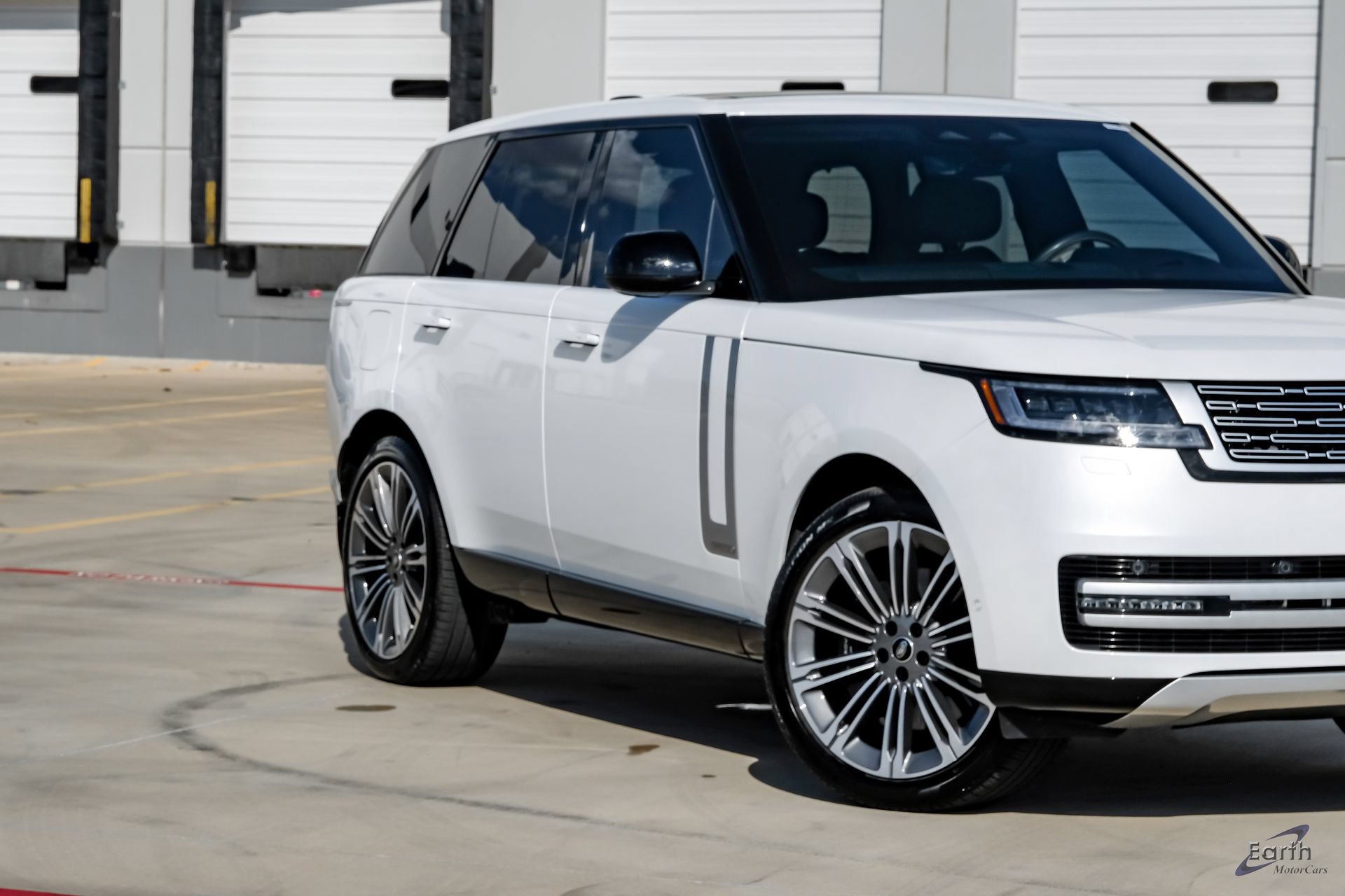 Used 2025 Land Rover Range Rover Autobiography AWD/4WD image 19