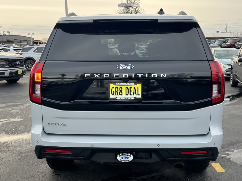 Certified 2025 Ford Expedition Active image 6