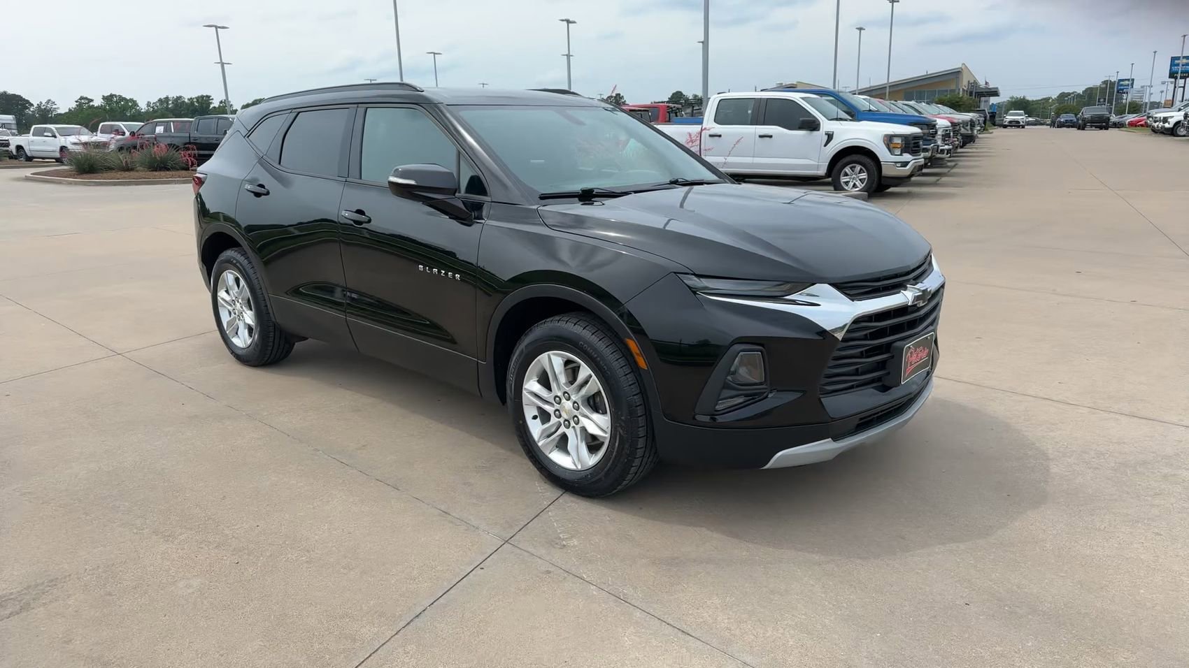 Used 2019 Chevrolet Blazer LT FWD image 3