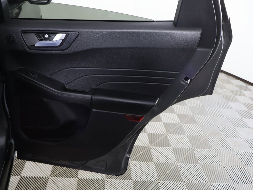 Used 2022 Ford Escape SEL w/ Technology Package image 28