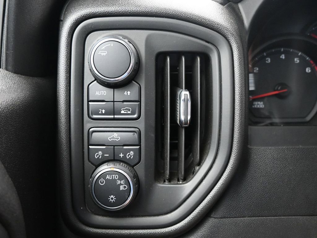 Used 2020 Chevrolet Silverado 1500 Custom w/ Custom Value Package image 24