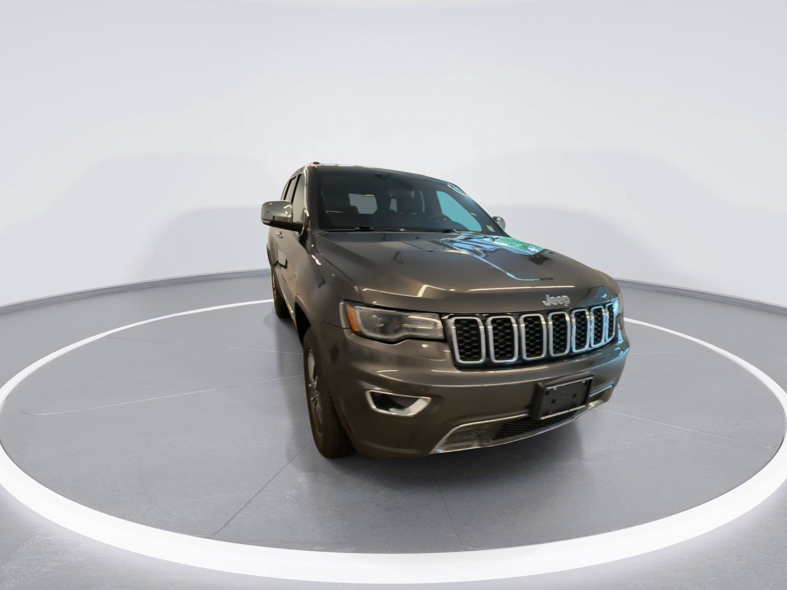 Used 2021 Jeep Grand Cherokee Limited w/ Premium Lighting Group AWD/4WD image 2
