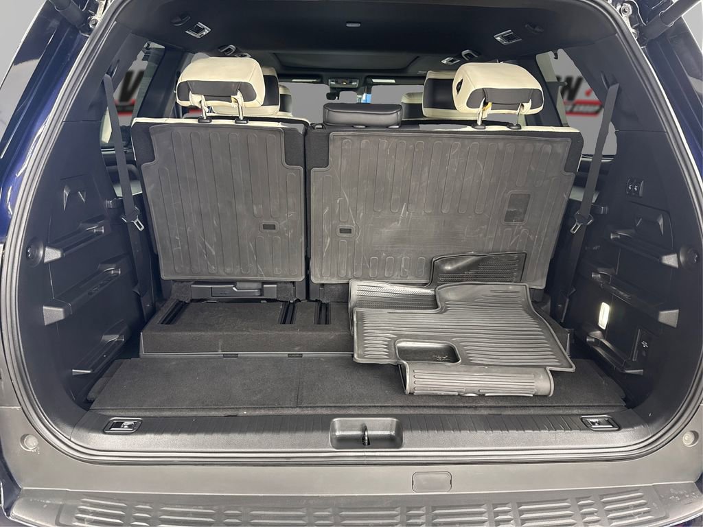 Used 2023 Toyota Sequoia Capstone image 11