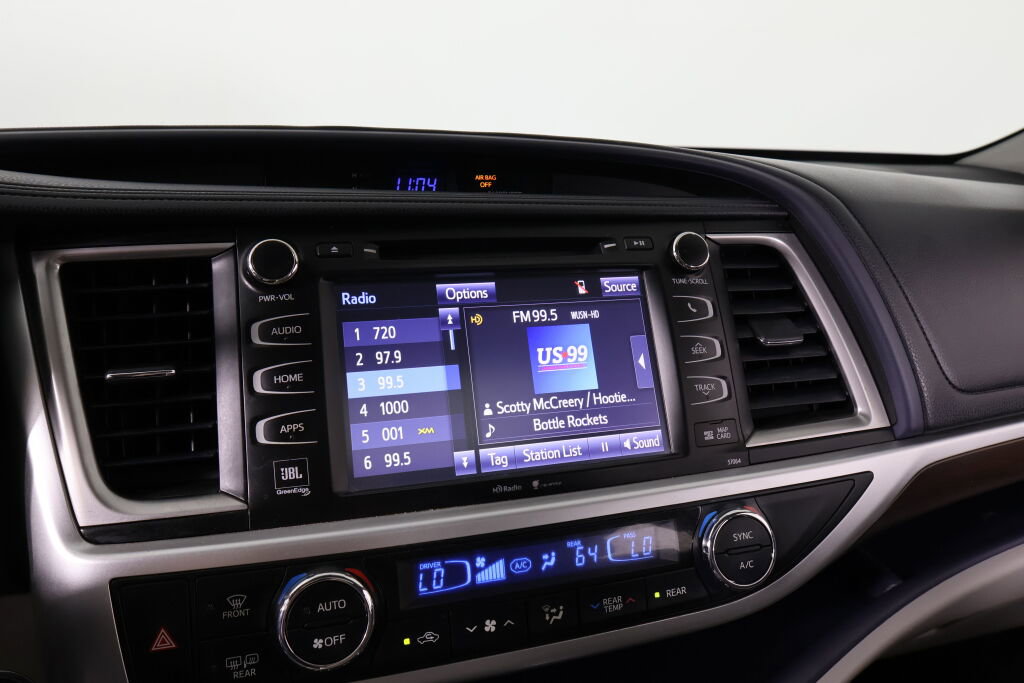 Used 2015 Toyota Highlander Limited image 37