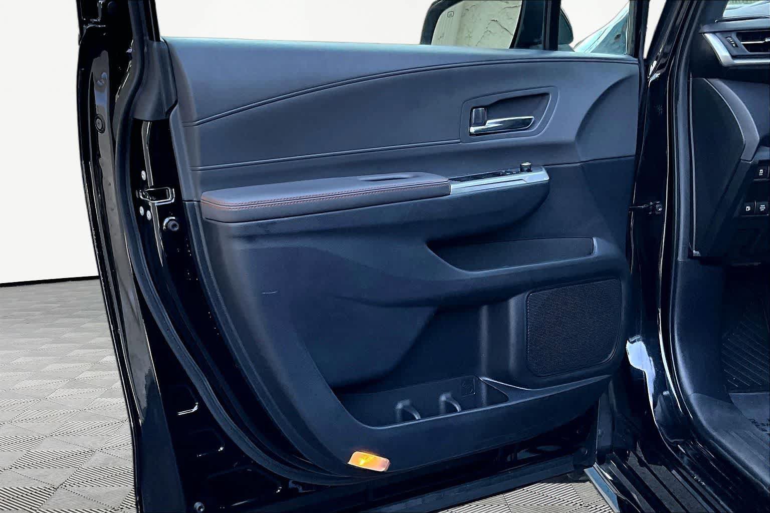 Certified 2024 Toyota Sienna XSE FWD image 22