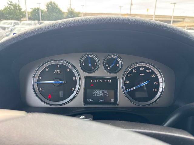 Used 2011 Cadillac Escalade Luxury AWD/4WD image 6