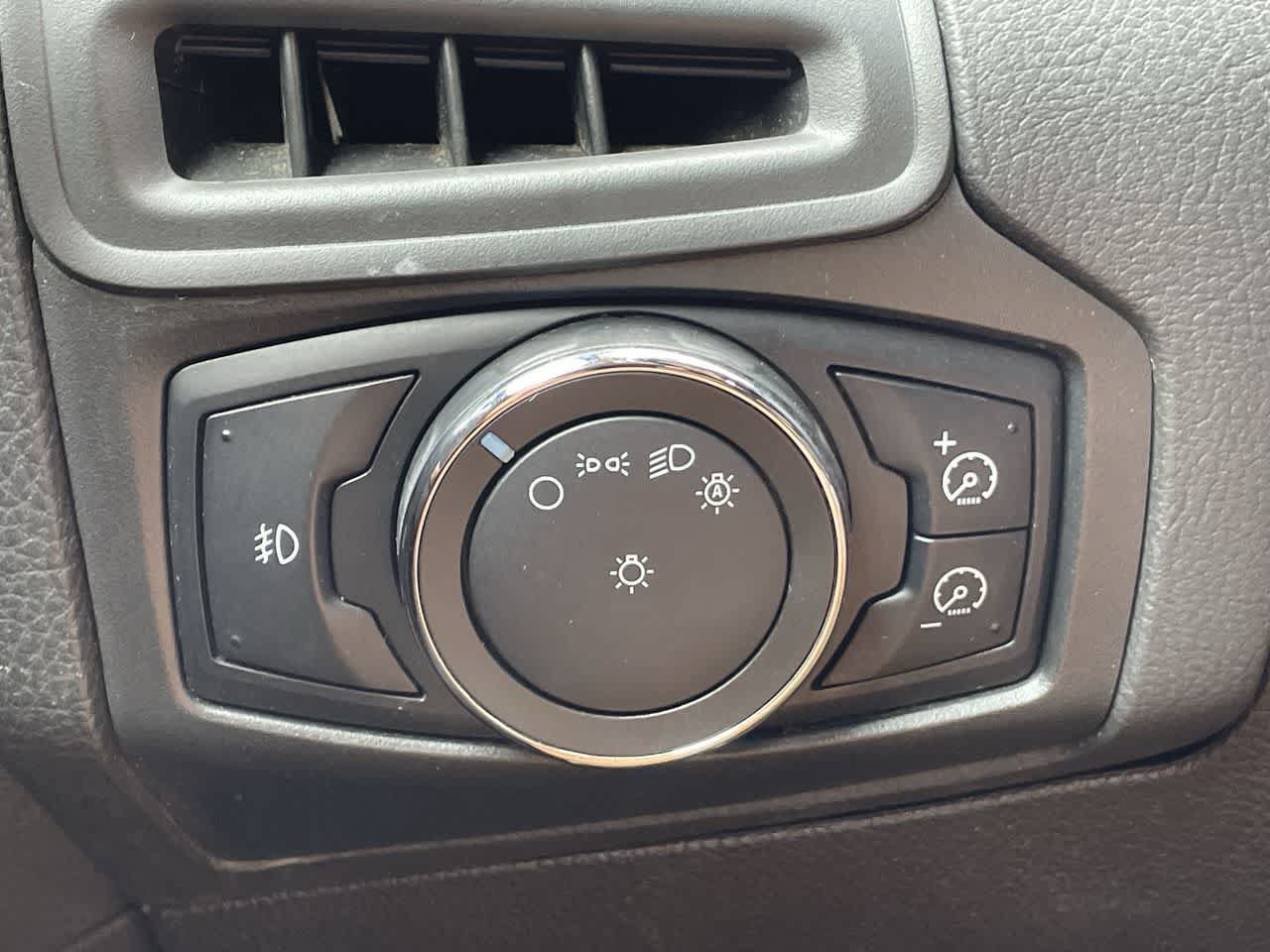 Used 2012 Ford Focus SEL FWD image 25