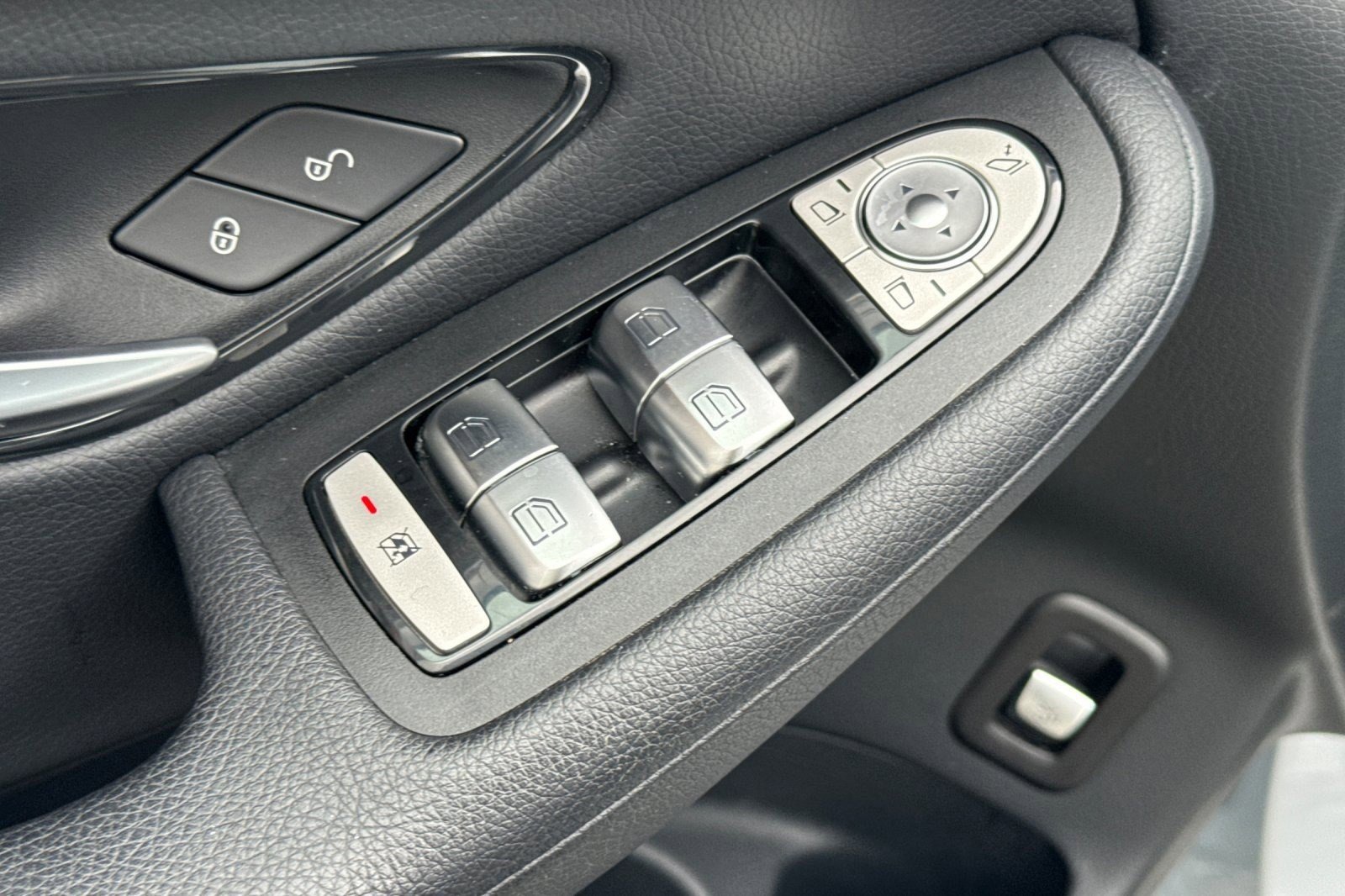 Certified 2022 Mercedes-Benz GLC 300 4MATIC image 13