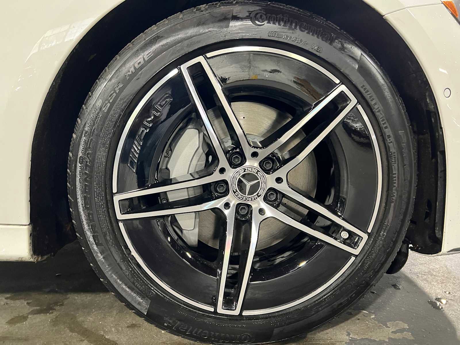 Used 2025 Mercedes-Benz E 350 4MATIC Sedan image 9