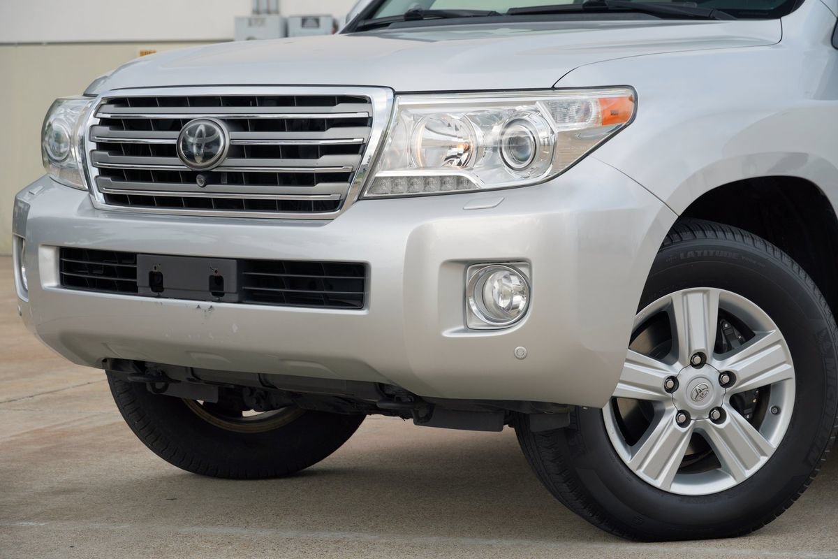 Used 2015 Toyota Land Cruiser AWD/4WD image 22