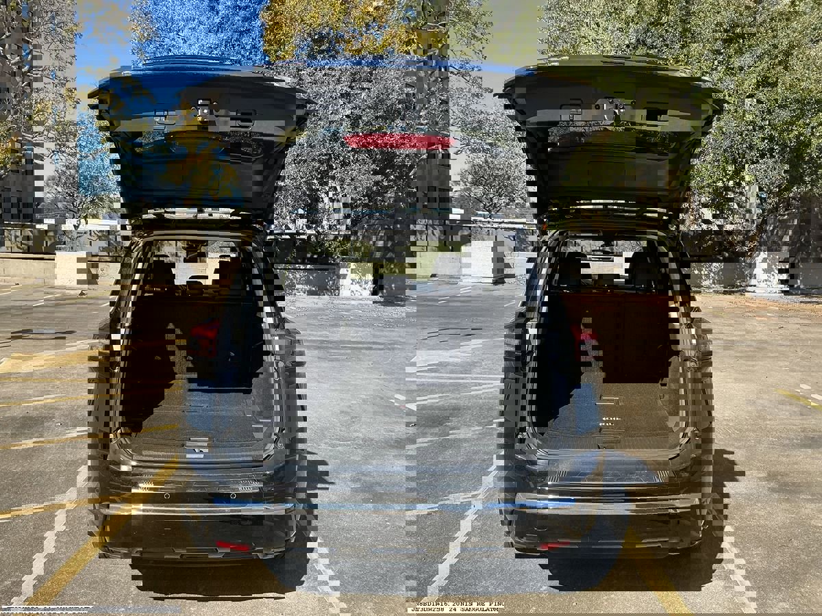 Used 2024 Nissan Rogue Platinum w/ Platinum Premium Package image 10