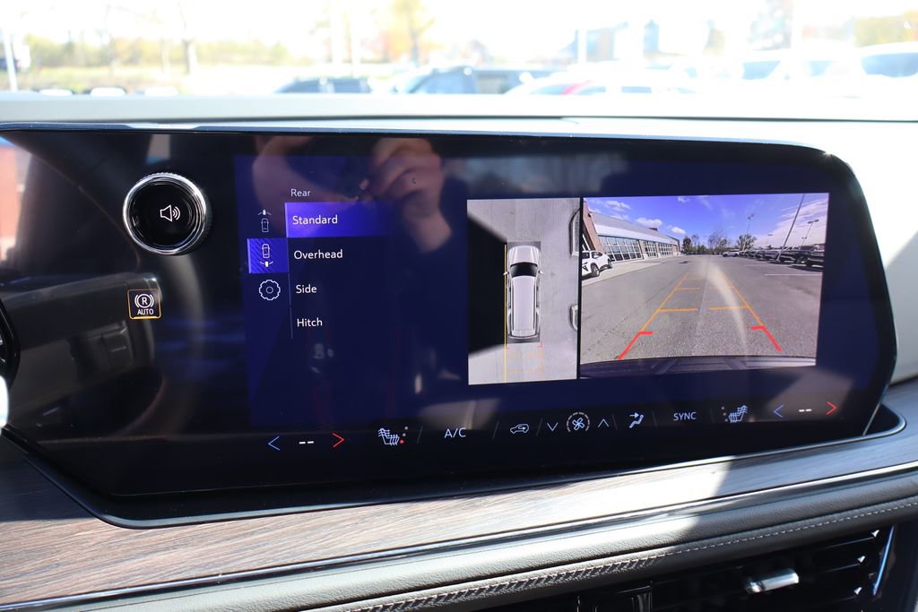 New 2026 Chevrolet Suburban Z71 w/ Z71 Off-Road Package image 24