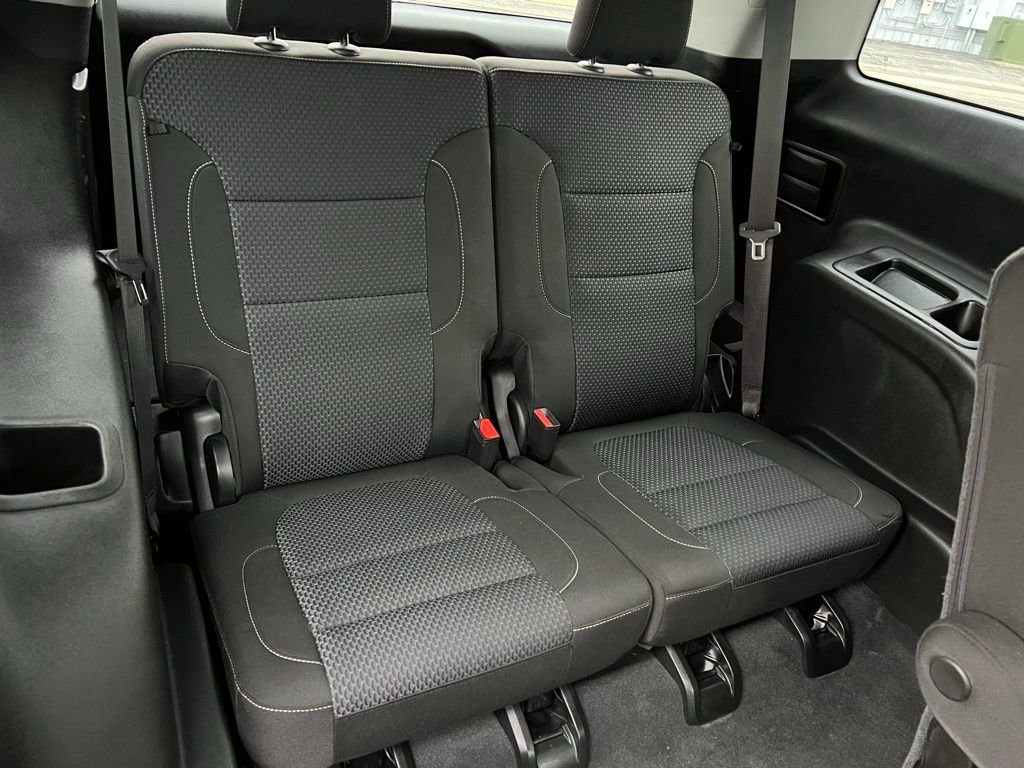 Used 2023 GMC Acadia SLE w/ Driver Convenience Package image 15