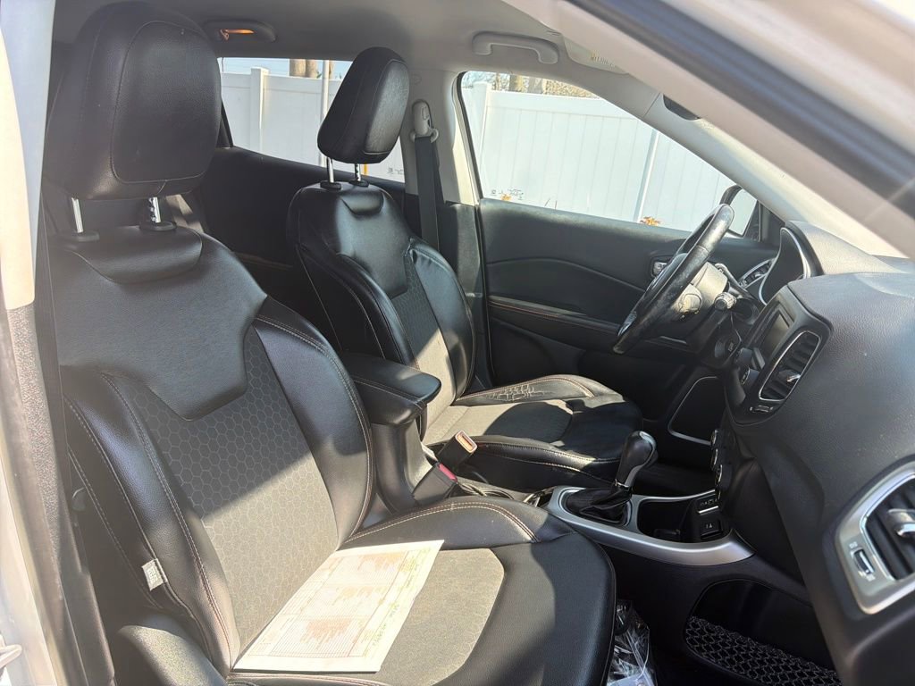 Used 2018 Jeep Compass Latitude image 47