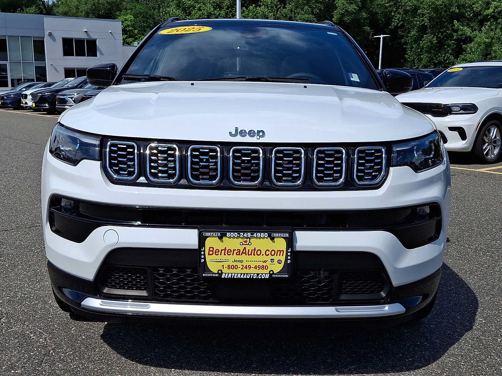 Certified 2025 Jeep Compass Limited w/ Elite Group AWD/4WD image 2