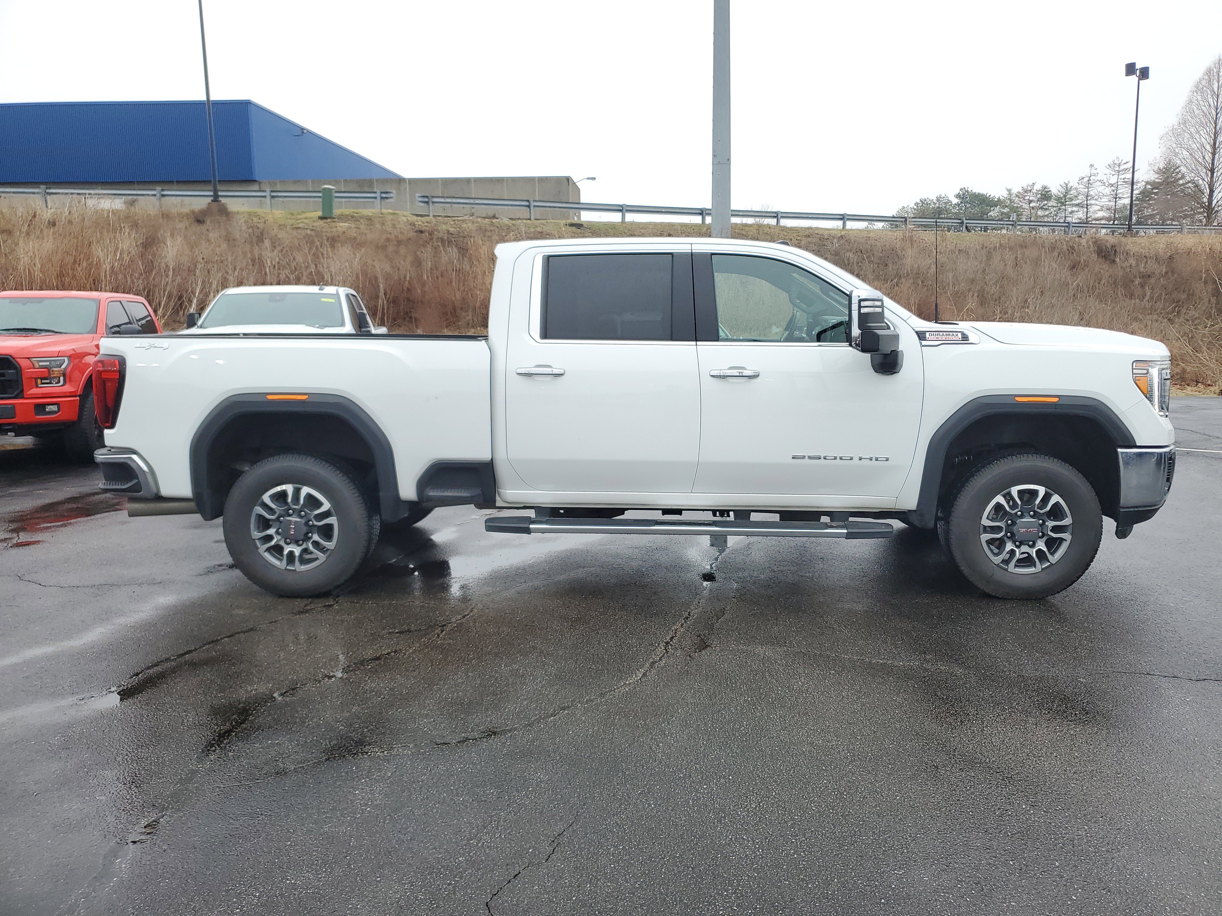 Used 2021 GMC Sierra 2500 SLT w/ SLT Convenience Package image 3