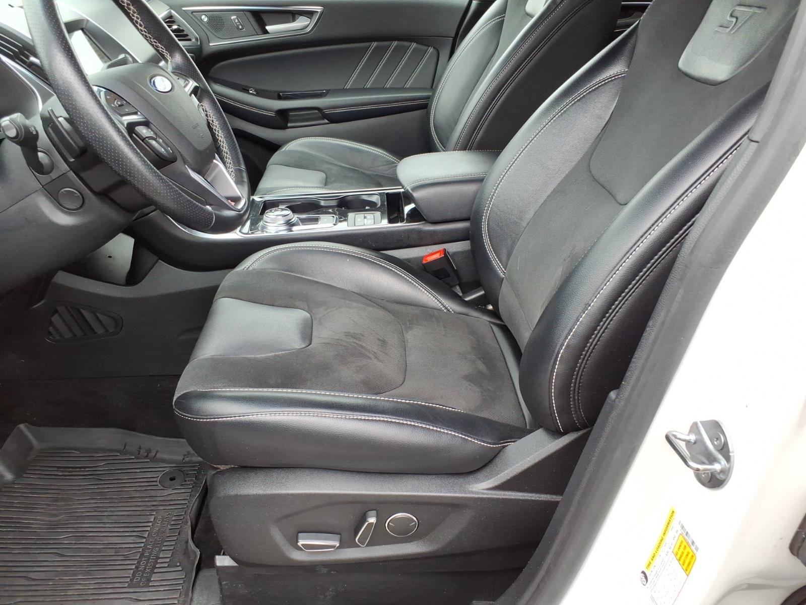 Used 2019 Ford Edge ST w/ Equipment Group 401A image 13