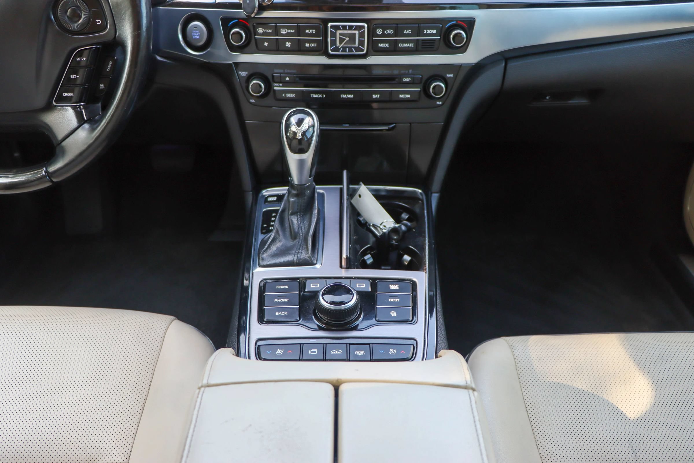 Used 2016 Hyundai Equus Ultimate RWD image 27
